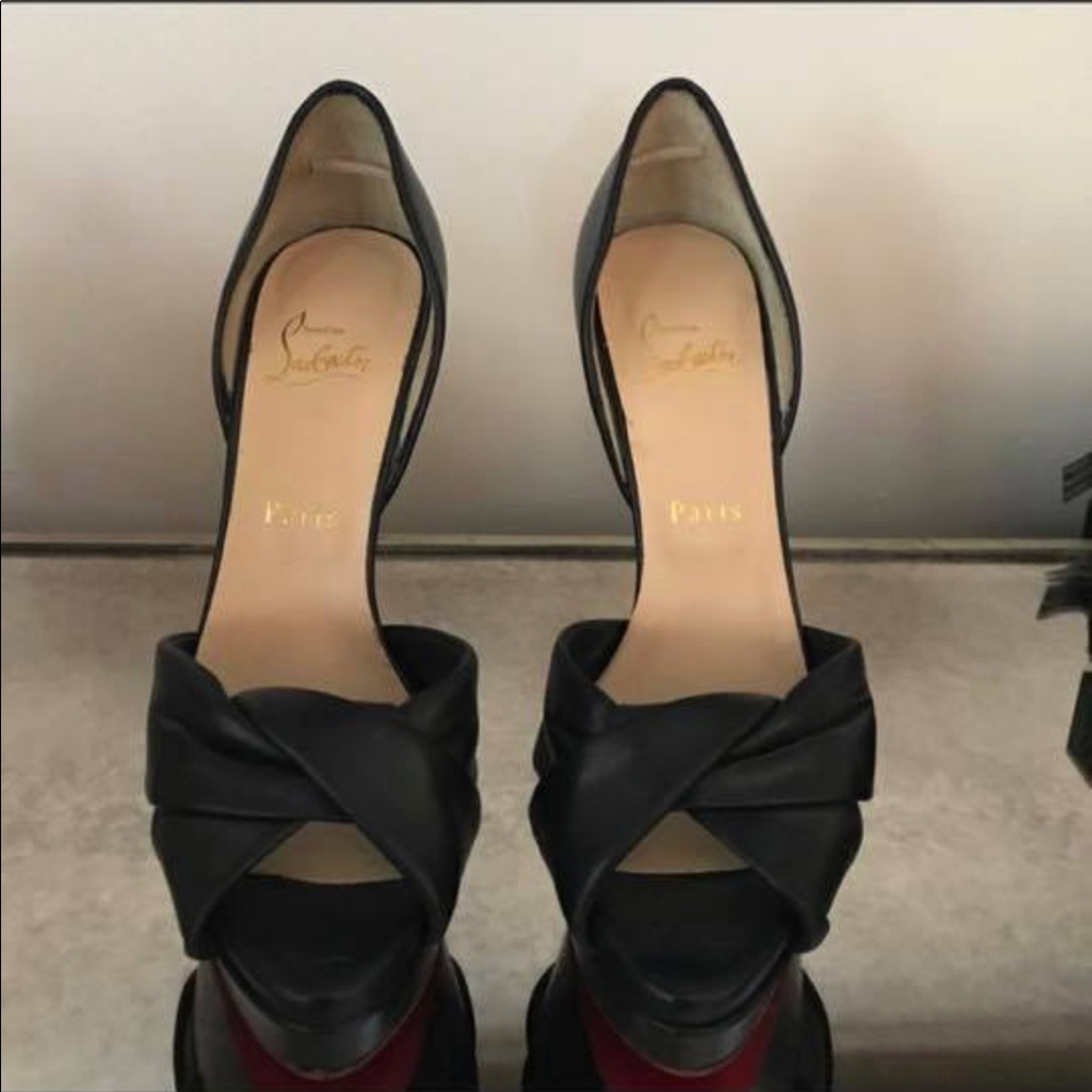 Christian Louboutins comes with duster.
